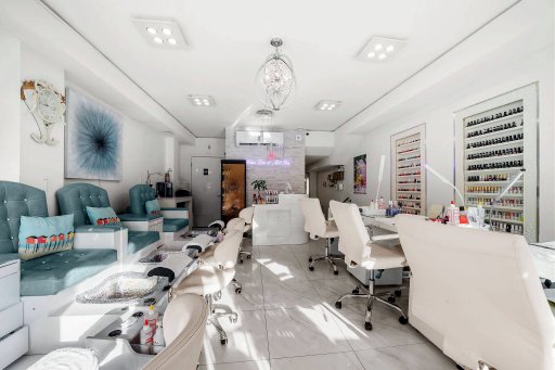 Established Turnkey Nail Salon for Sale in Port Credit Mississauga